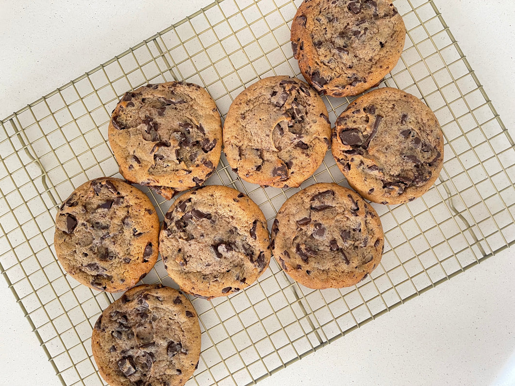 CHOC CHUNK DELUXE COOKIES