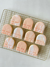 Load image into Gallery viewer, CUSTOMISED MARBLE SUGAR COOKIES
